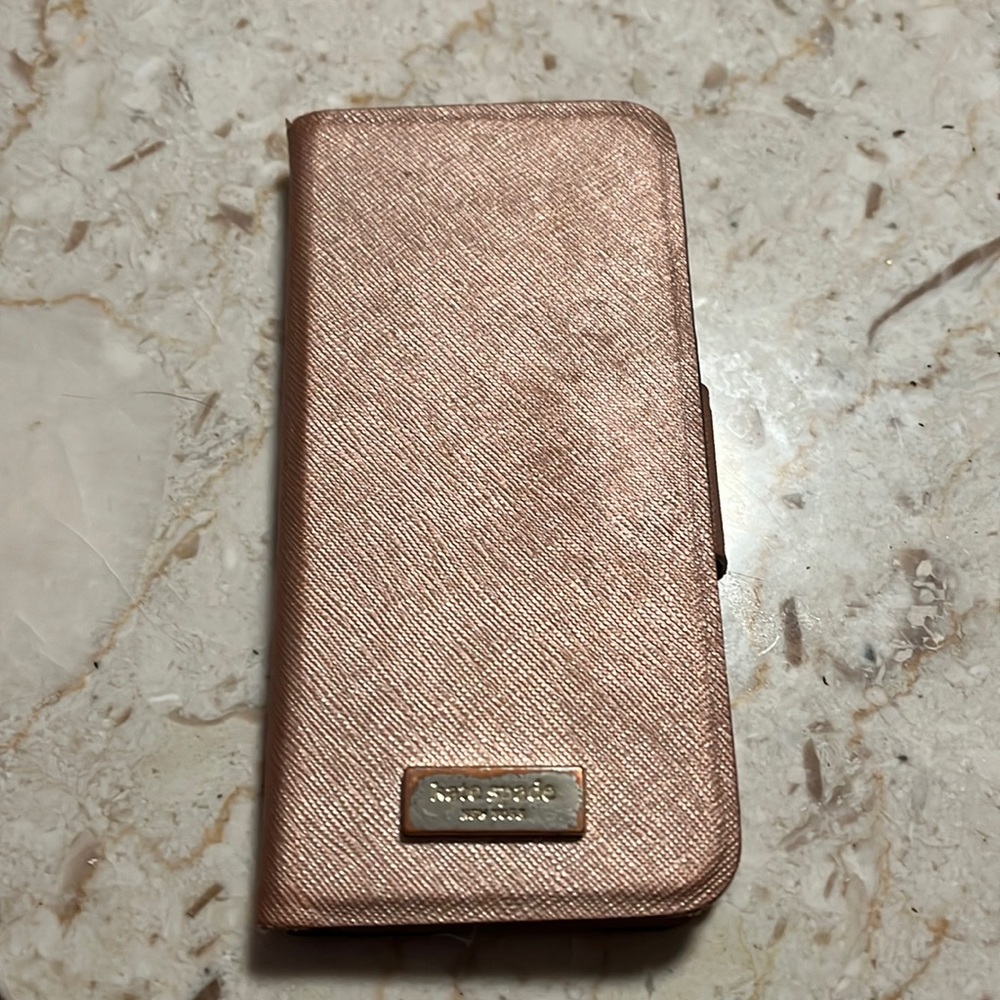 Kate spade iPhone 6s magnetic closure case